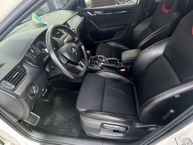 Білий Шкода Октавія, об'ємом двигуна 2 л та пробігом 288 тис. км за 12000 $, фото 7 на Automoto.ua