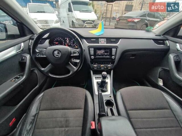 Білий Шкода Октавія, об'ємом двигуна 2 л та пробігом 328 тис. км за 8990 $, фото 24 на Automoto.ua