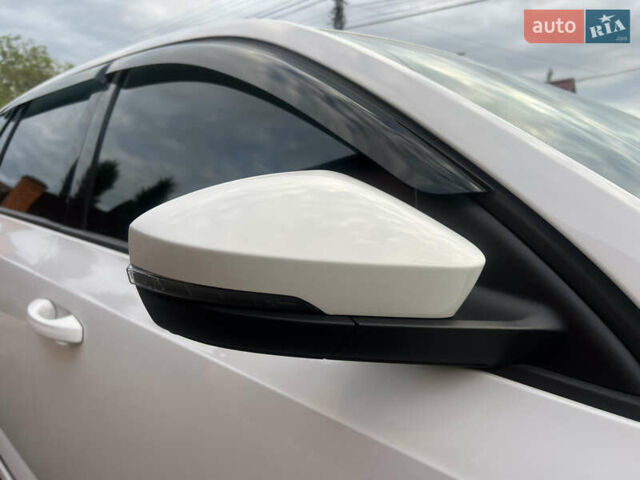 Белый Шкода Октавия, объемом двигателя 1.6 л и пробегом 250 тыс. км за 11500 $, фото 33 на Automoto.ua