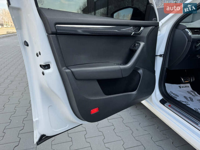 Белый Шкода Октавия, объемом двигателя 1.98 л и пробегом 199 тыс. км за 13500 $, фото 55 на Automoto.ua