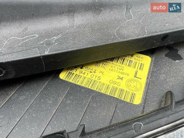 Белый Шкода Октавия, объемом двигателя 1.8 л и пробегом 182 тыс. км за 11650 $, фото 126 на Automoto.ua