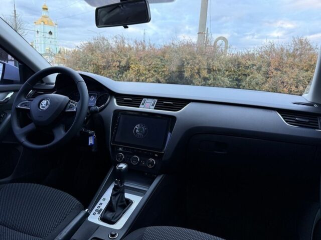 Белый Шкода Октавия, объемом двигателя 1.8 л и пробегом 158 тыс. км за 9500 $, фото 13 на Automoto.ua