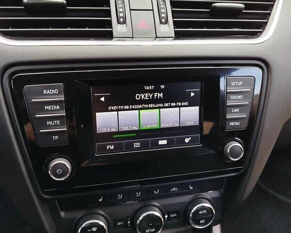 Шкода Октавия 2014 в Казатине на Automoto.ua Белый Шкода Октавия, объемом двигателя 1.97 л и пробегом 199 тыс. км за 11500 $, фото 47 на Automoto.ua