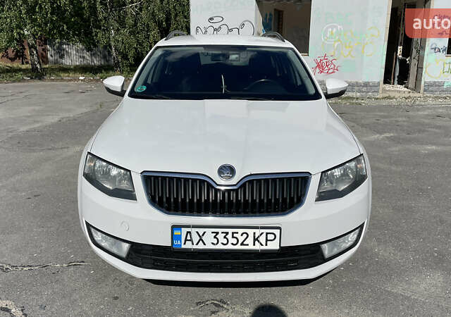 Белый Шкода Октавия, объемом двигателя 1.97 л и пробегом 328 тыс. км за 9999 $, фото 7 на Automoto.ua