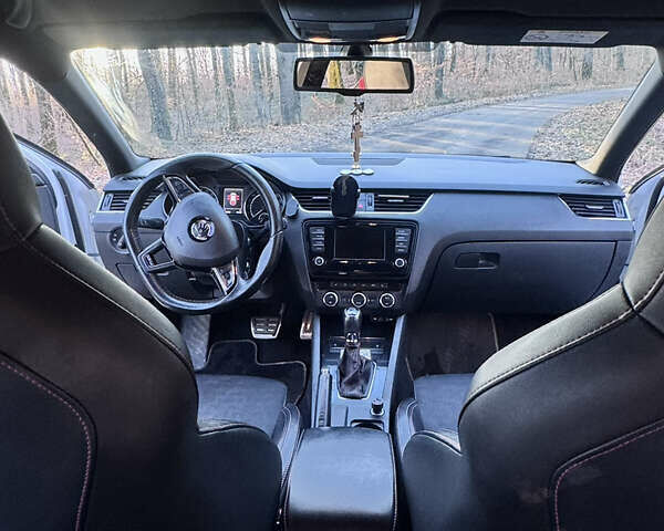 Білий Шкода Октавія, об'ємом двигуна 1.98 л та пробігом 271 тис. км за 13900 $, фото 8 на Automoto.ua