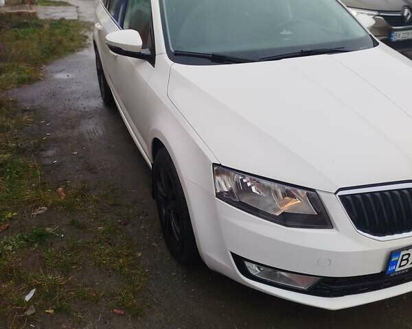 Білий Шкода Октавія, об'ємом двигуна 1.6 л та пробігом 350 тис. км за 8999 $, фото 1 на Automoto.ua