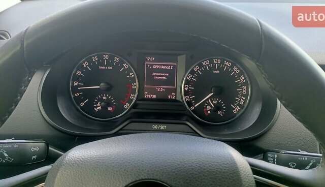 Белый Шкода Октавия, объемом двигателя 1.6 л и пробегом 245 тыс. км за 10300 $, фото 10 на Automoto.ua