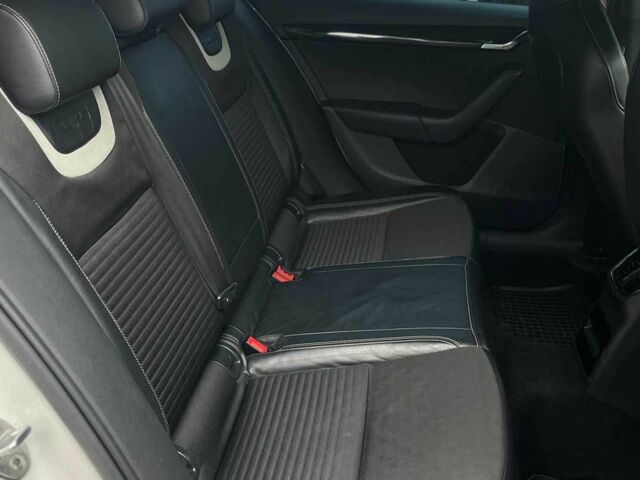 Белый Шкода Октавия, объемом двигателя 0 л и пробегом 246 тыс. км за 12400 $, фото 21 на Automoto.ua