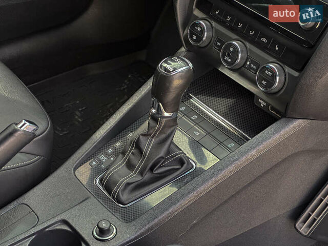 Белый Шкода Октавия, объемом двигателя 1.97 л и пробегом 220 тыс. км за 14500 $, фото 127 на Automoto.ua