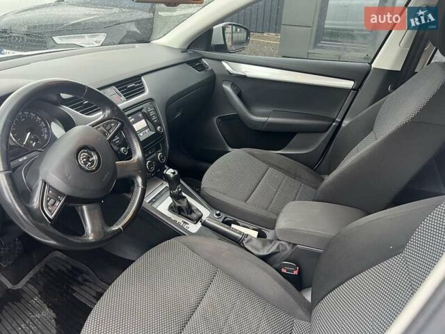 Білий Шкода Октавія, об'ємом двигуна 1.97 л та пробігом 310 тис. км за 10200 $, фото 11 на Automoto.ua