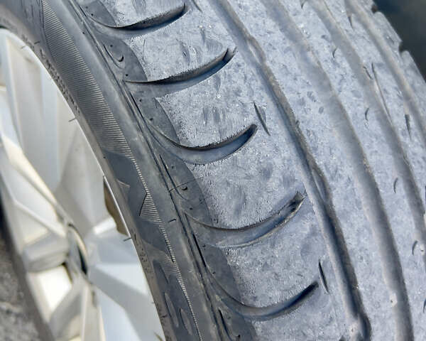 Белый Шкода Октавия, объемом двигателя 1.6 л и пробегом 224 тыс. км за 11500 $, фото 10 на Automoto.ua