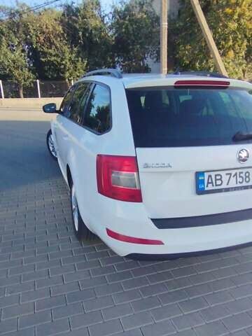 Білий Шкода Октавія, об'ємом двигуна 1.6 л та пробігом 251 тис. км за 10800 $, фото 14 на Automoto.ua
