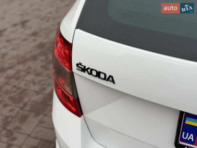 Белый Шкода Октавия, объемом двигателя 2 л и пробегом 230 тыс. км за 15300 $, фото 8 на Automoto.ua