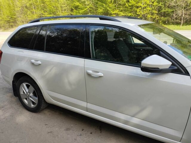 Шкода Октавія 2014 у Тернополі на Automoto.ua Білий Шкода Октавія, об'ємом двигуна 1.2 л та пробігом 218 тис. км за 8200 $, фото 7 на Automoto.ua