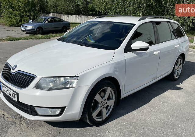 Белый Шкода Октавия, объемом двигателя 1.97 л и пробегом 328 тыс. км за 9999 $, фото 6 на Automoto.ua