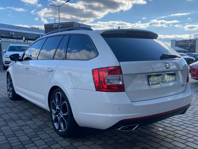 Белый Шкода Октавия, объемом двигателя 2 л и пробегом 312 тыс. км за 13700 $, фото 4 на Automoto.ua