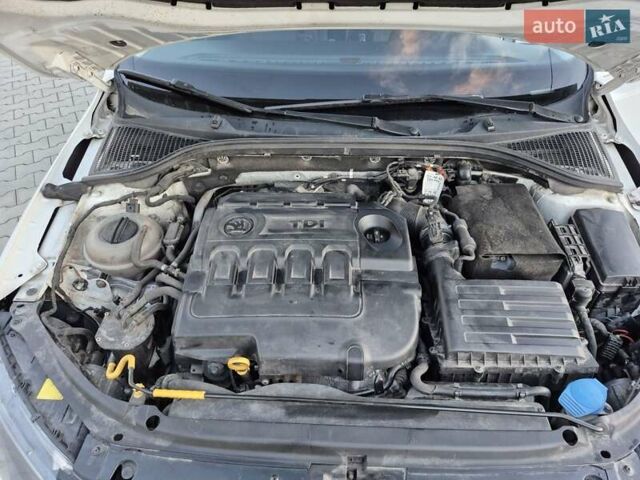 Шкода Октавія 2014 у Івано-Франківську на Automoto.ua Білий Шкода Октавія, об'ємом двигуна 1.6 л та пробігом 300 тис. км за 11250 $, фото 19 на Automoto.ua