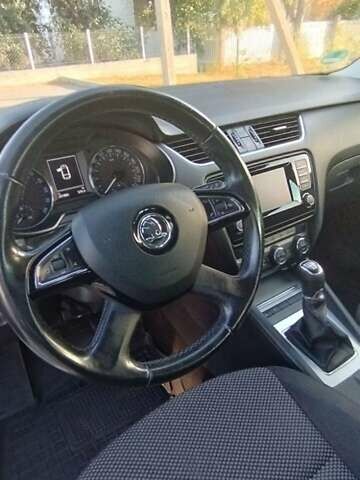 Білий Шкода Октавія, об'ємом двигуна 1.6 л та пробігом 251 тис. км за 10800 $, фото 20 на Automoto.ua