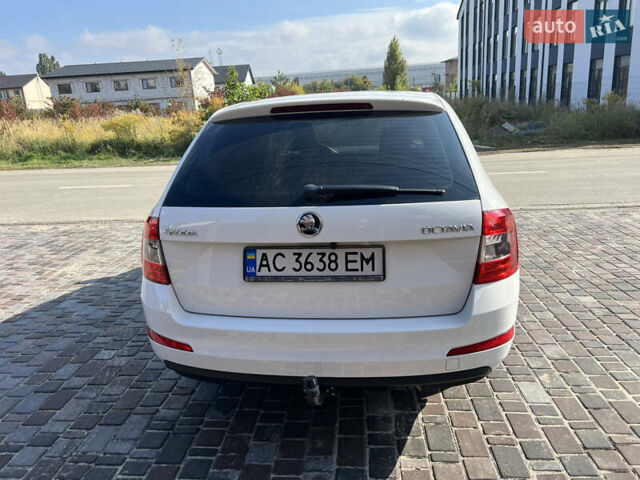 Білий Шкода Октавія, об'ємом двигуна 1.6 л та пробігом 248 тис. км за 10700 $, фото 41 на Automoto.ua