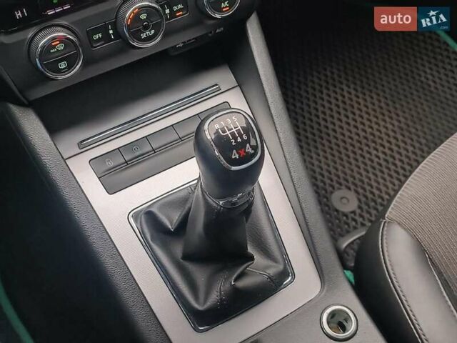 Білий Шкода Октавія, об'ємом двигуна 2 л та пробігом 328 тис. км за 8990 $, фото 21 на Automoto.ua