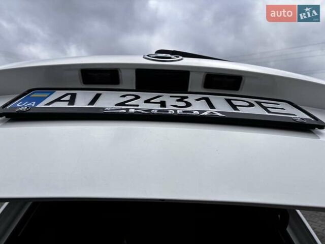 Білий Шкода Октавія, об'ємом двигуна 1.6 л та пробігом 285 тис. км за 10300 $, фото 10 на Automoto.ua