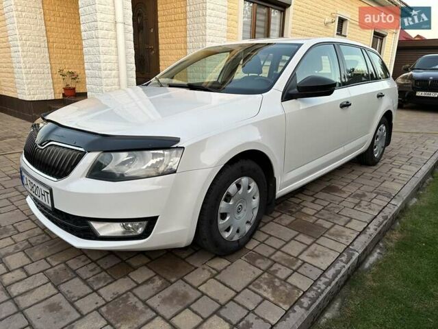 Білий Шкода Октавія, об'ємом двигуна 1.2 л та пробігом 149 тис. км за 8300 $, фото 6 на Automoto.ua