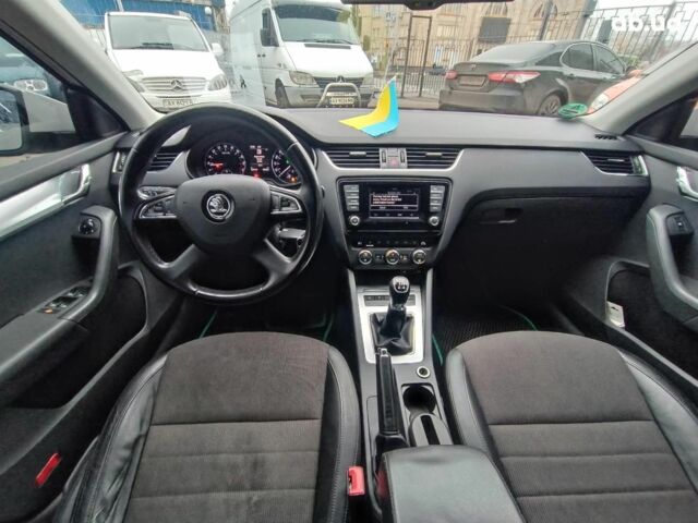 Білий Шкода Октавія, об'ємом двигуна 2 л та пробігом 328 тис. км за 8990 $, фото 24 на Automoto.ua