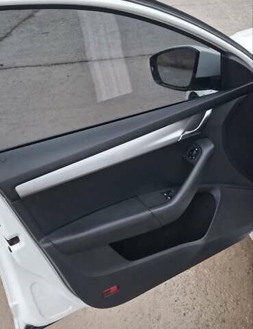 Белый Шкода Октавия, объемом двигателя 1.6 л и пробегом 289 тыс. км за 8700 $, фото 25 на Automoto.ua