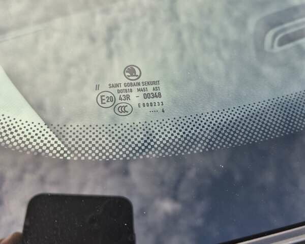 Білий Шкода Октавія, об'ємом двигуна 1.8 л та пробігом 182 тис. км за 11200 $, фото 12 на Automoto.ua