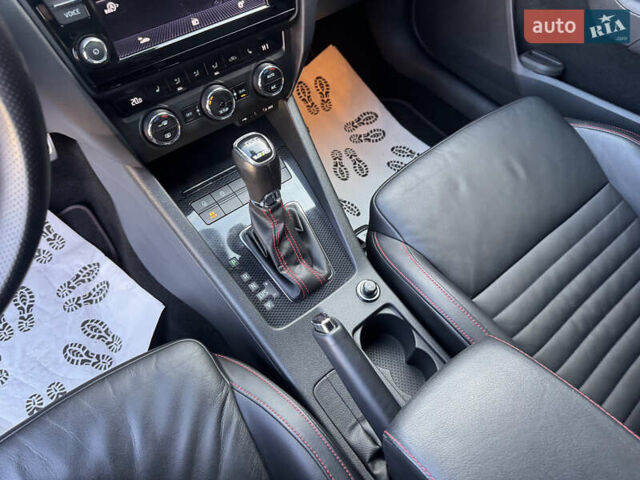 Белый Шкода Октавия, объемом двигателя 1.98 л и пробегом 199 тыс. км за 13500 $, фото 46 на Automoto.ua