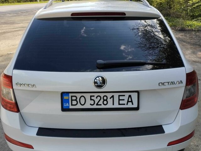 Шкода Октавія 2014 у Тернополі на Automoto.ua Білий Шкода Октавія, об'ємом двигуна 1.2 л та пробігом 218 тис. км за 8200 $, фото 4 на Automoto.ua