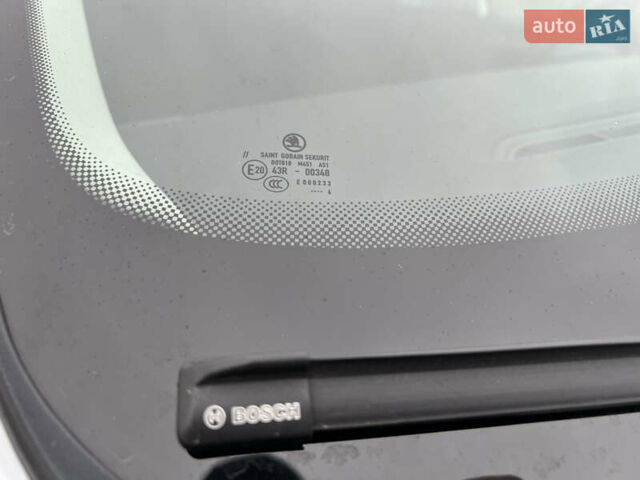 Білий Шкода Октавія, об'ємом двигуна 1.8 л та пробігом 182 тис. км за 10800 $, фото 15 на Automoto.ua