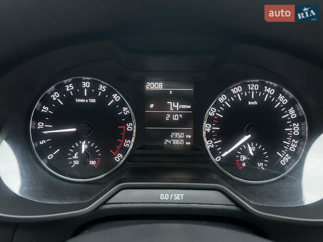 Белый Шкода Октавия, объемом двигателя 1.6 л и пробегом 240 тыс. км за 10300 $, фото 27 на Automoto.ua