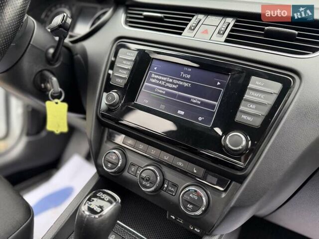 Білий Шкода Октавія, об'ємом двигуна 1.97 л та пробігом 195 тис. км за 13999 $, фото 53 на Automoto.ua