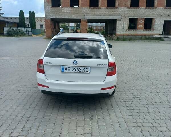 Белый Шкода Октавия, объемом двигателя 1.6 л и пробегом 241 тыс. км за 11300 $, фото 11 на Automoto.ua