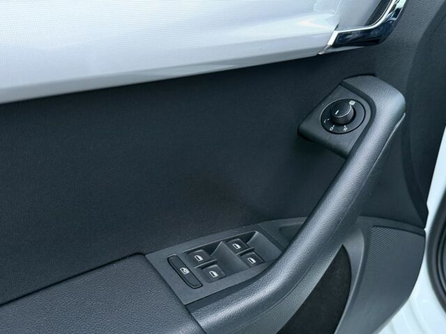 Белый Шкода Октавия, объемом двигателя 1.8 л и пробегом 158 тыс. км за 9500 $, фото 9 на Automoto.ua