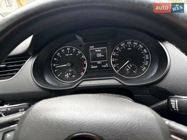 Білий Шкода Октавія, об'ємом двигуна 1.6 л та пробігом 285 тис. км за 10300 $, фото 9 на Automoto.ua