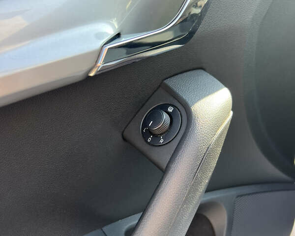 Белый Шкода Октавия, объемом двигателя 1.6 л и пробегом 248 тыс. км за 11500 $, фото 11 на Automoto.ua