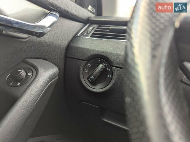 Белый Шкода Октавия, объемом двигателя 1.6 л и пробегом 338 тыс. км за 10399 $, фото 34 на Automoto.ua