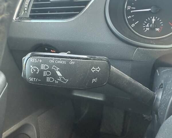 Білий Шкода Октавія, об'ємом двигуна 2 л та пробігом 266 тис. км за 10200 $, фото 8 на Automoto.ua