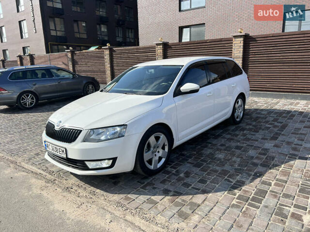 Білий Шкода Октавія, об'ємом двигуна 1.6 л та пробігом 248 тис. км за 10700 $, фото 49 на Automoto.ua