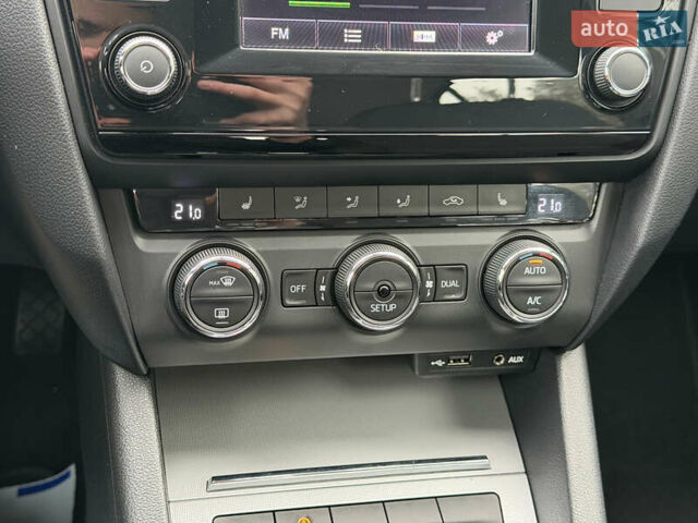 Білий Шкода Октавія, об'ємом двигуна 1.6 л та пробігом 204 тис. км за 11299 $, фото 55 на Automoto.ua