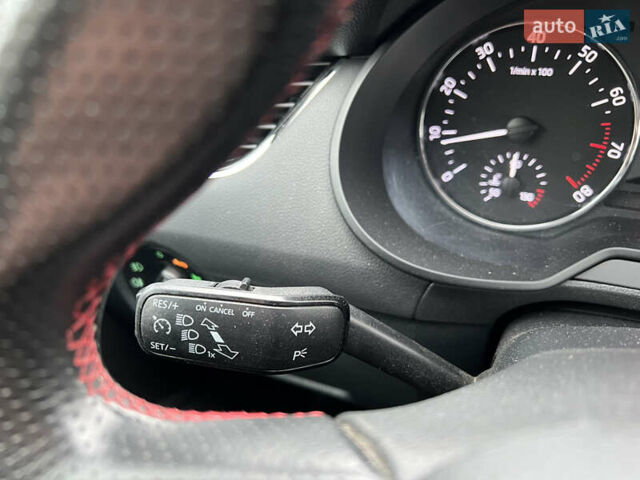 Білий Шкода Октавія, об'ємом двигуна 1.8 л та пробігом 182 тис. км за 10800 $, фото 14 на Automoto.ua