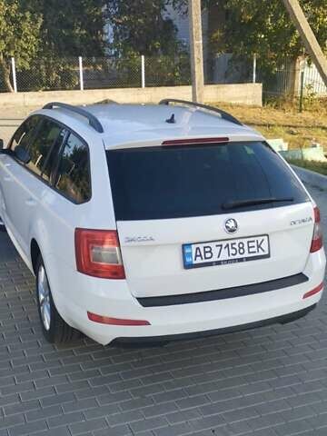 Білий Шкода Октавія, об'ємом двигуна 1.6 л та пробігом 251 тис. км за 10800 $, фото 11 на Automoto.ua