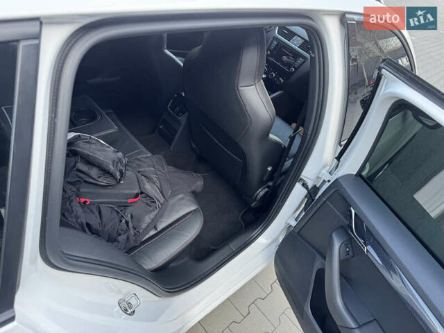 Белый Шкода Октавия, объемом двигателя 1.98 л и пробегом 199 тыс. км за 13500 $, фото 69 на Automoto.ua