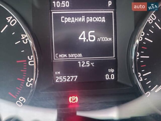 Білий Шкода Октавія, об'ємом двигуна 1.6 л та пробігом 255 тис. км за 9500 $, фото 20 на Automoto.ua