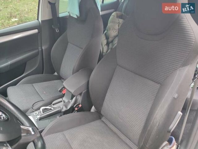 Білий Шкода Октавія, об'ємом двигуна 1.6 л та пробігом 227 тис. км за 11700 $, фото 6 на Automoto.ua