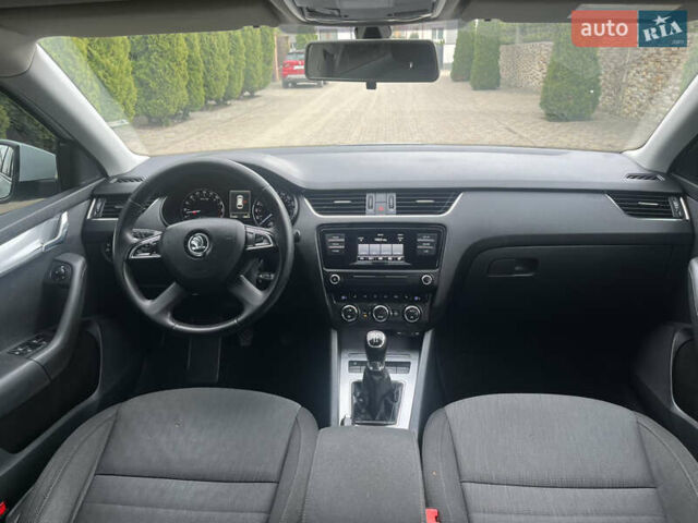 Білий Шкода Октавія, об'ємом двигуна 1.6 л та пробігом 172 тис. км за 9400 $, фото 29 на Automoto.ua