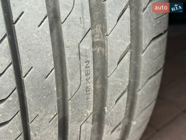 Белый Шкода Октавия, объемом двигателя 2 л и пробегом 230 тыс. км за 15300 $, фото 35 на Automoto.ua