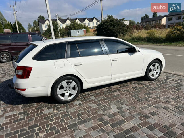 Білий Шкода Октавія, об'ємом двигуна 1.6 л та пробігом 248 тис. км за 10700 $, фото 46 на Automoto.ua